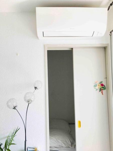 Studio Cosy Et Moderne Au Couchant Situe 150M De La Plage -Avec Parking Gratuit Prive - 25M2 - Climatise - Balcon - Wifi Gratuit La Grande Motte Exteriör bild